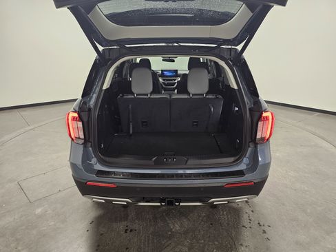 Used 2025 Ford Explorer Active w/ Active Comfort Package image 13