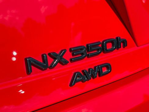 Used 2025 Lexus NX 350h AWD w/ Accessory Package (2T) image 22