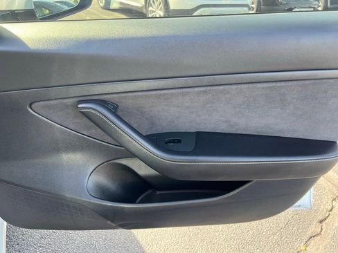 Used 2021 Tesla Model 3 Standard Range Plus image 28