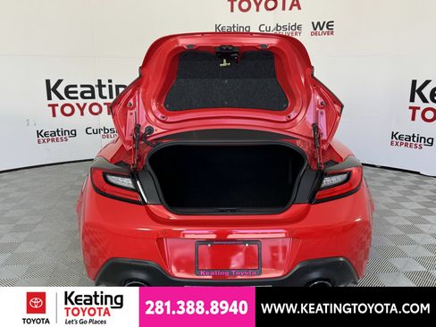 Used 2025 Toyota GR86 Premium RWD image 16