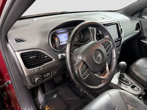 Used 2019 Jeep Cherokee High Altitude AWD/4WD image 12