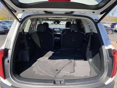 Used 2022 Kia Telluride EX w/ EX Premium Package AWD/4WD image 6