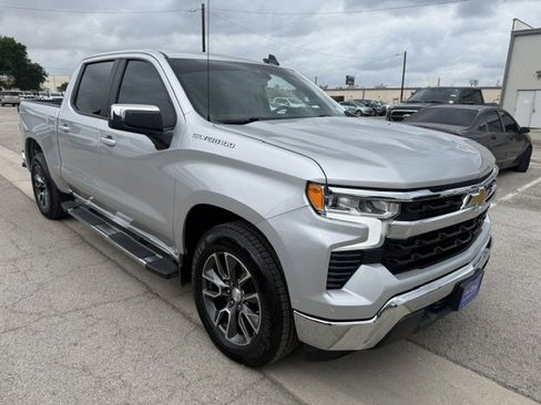 Used 2022 Chevrolet Silverado 1500 LT image 3