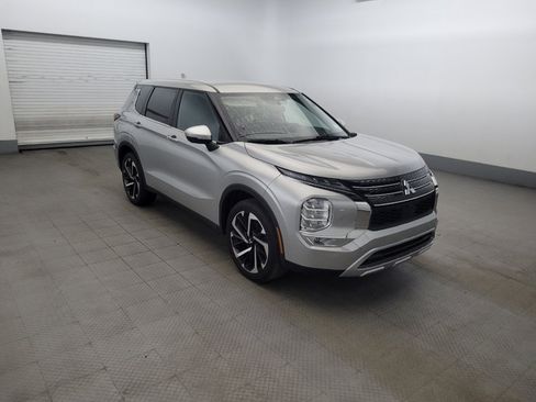 Used 2022 Mitsubishi Outlander SE AWD/4WD image 13