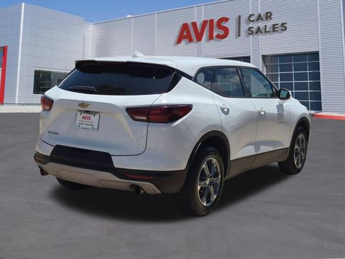 Used 2025 Chevrolet Blazer LT FWD image 6