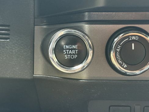 Used 2021 Toyota Tacoma TRD Off-Road w/ Technology Package AWD/4WD image 32