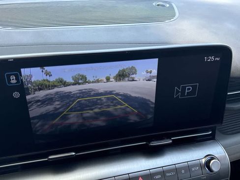 Used 2025 Hyundai Kona SE FWD image 19