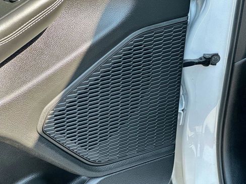 Used 2024 Jeep Grand Cherokee L Altitude image 18