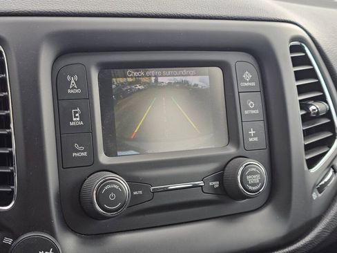 Used 2018 Jeep Compass Sport image 22