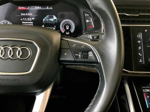Used 2023 Audi Q8 Prestige image 24