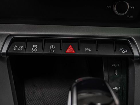 Used 2025 Audi Q3 2.0T Premium AWD/4WD image 23