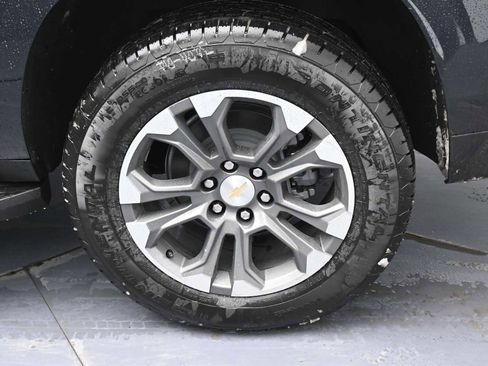 New 2026 Chevrolet Suburban LT w/ Comfort Package image 5