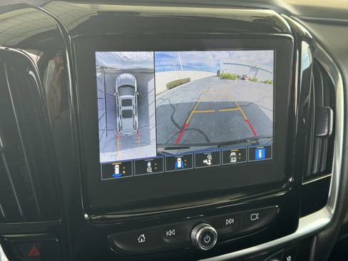 Used 2023 Chevrolet Traverse Premier image 25