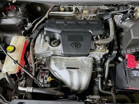 Used 2015 Toyota RAV4 LE image 30