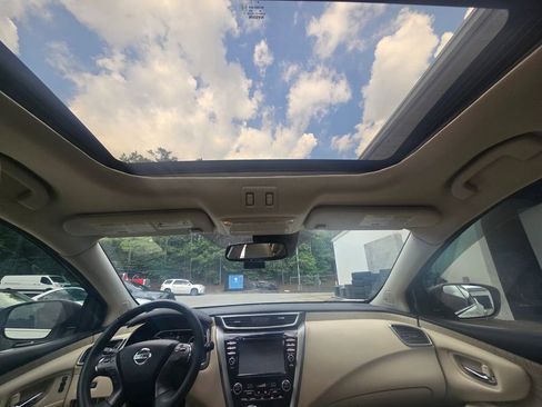 Used 2020 Nissan Murano SL w/ Moonroof Package AWD/4WD image 14