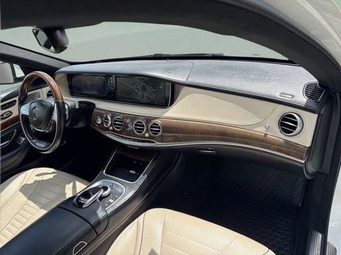Used 2017 Mercedes-Benz S 550 Sedan image 35