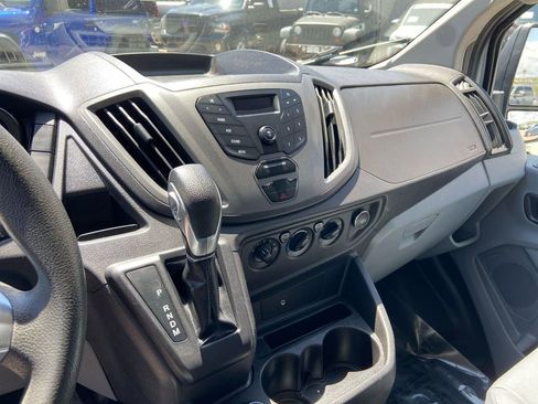 Used 2017 Ford Transit 150 130 Low Roof RWD image 18