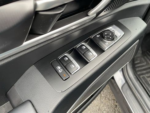 Used 2025 Kia Telluride S image 12