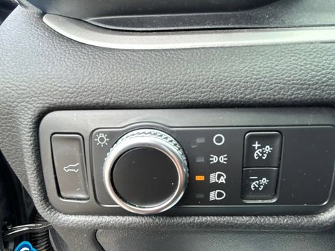 Used 2022 Ford Explorer XLT AWD/4WD image 19