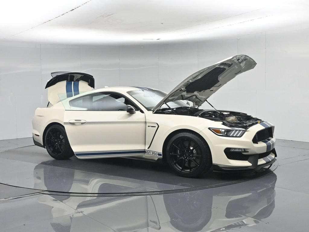 Certified 2020 Ford Mustang Shelby GT350 w/ Technology Package RWD image 31