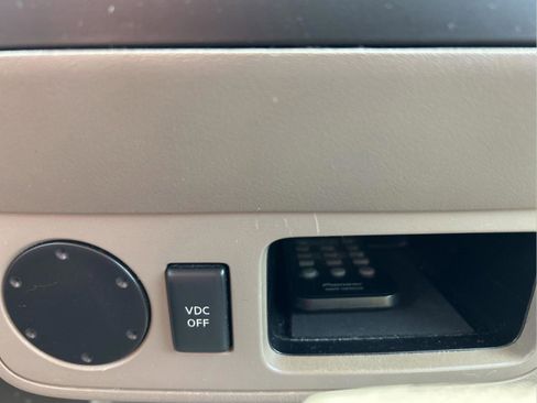 Used 2010 Nissan Frontier SE RWD image 29