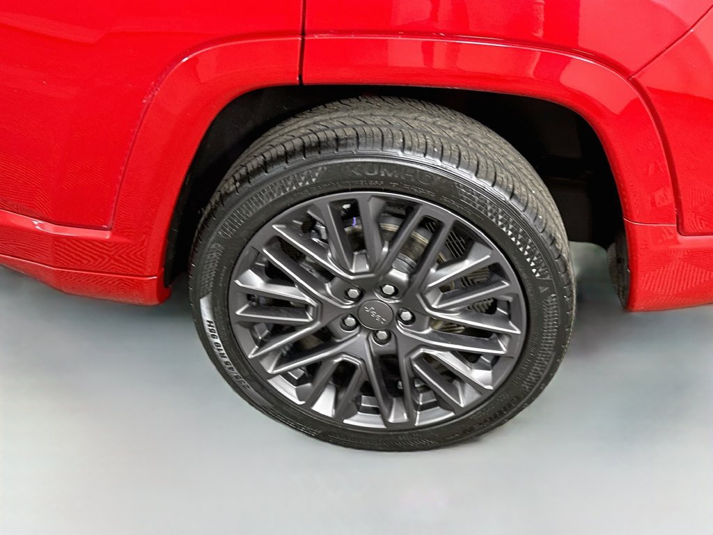 Used 2022 Jeep Compass Limited AWD/4WD image 33