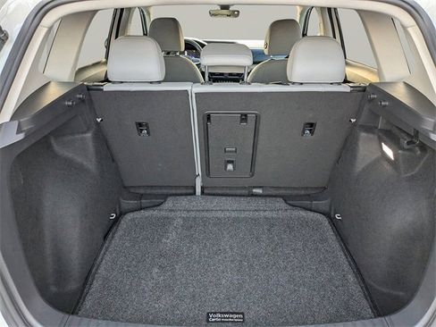 Certified 2024 Volkswagen Taos SE image 13