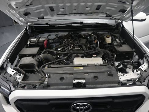 Used 2024 Toyota Tacoma TRD Sport w/ TRD Sport Upgrade Package AWD/4WD image 14