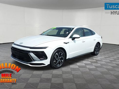 Used 2025 Hyundai Sonata SEL FWD image 3