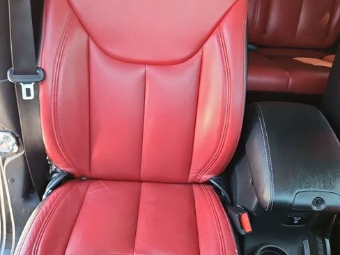 Used 2017 Jeep Wrangler Sahara image 19