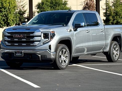 Used 2026 GMC Sierra 1500 SLE image 9