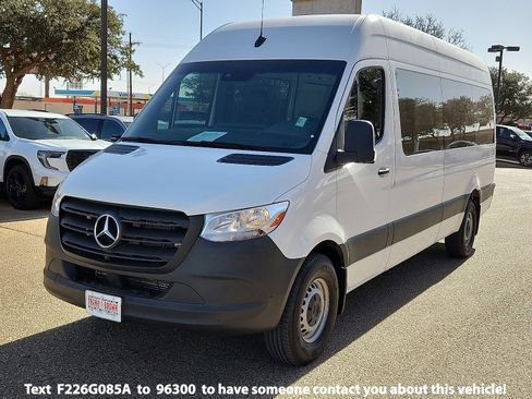 Used 2022 Mercedes-Benz Sprinter 2500 image 1