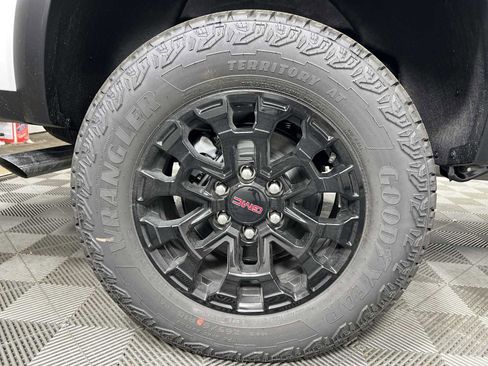 New 2026 GMC Canyon Elevation image 14