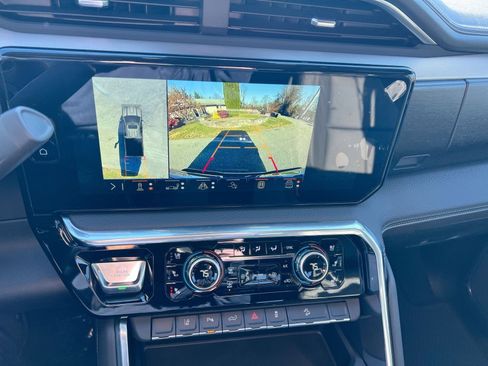 New 2026 GMC Sierra 2500 Denali w/ Denali Reserve Package image 17