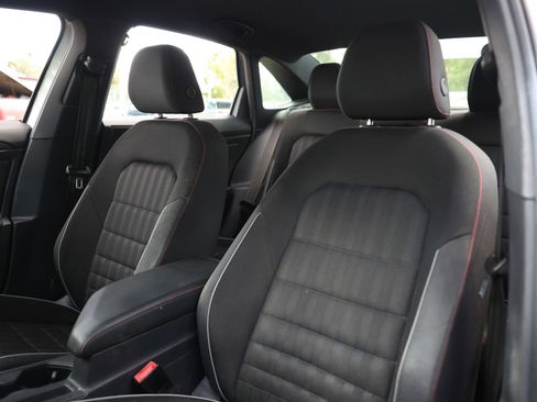 Used 2020 Volkswagen Jetta GLI FWD image 9