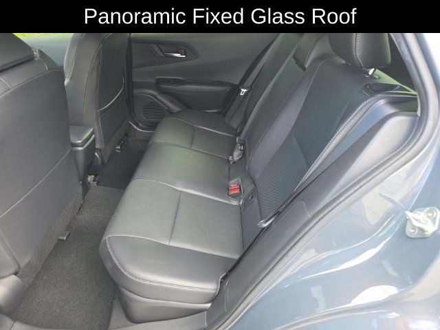 Used 2024 Toyota Prius XLE FWD image 9