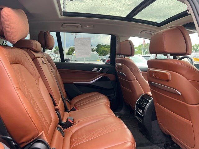 Used 2024 BMW X7 xDrive40i w/ Premium Package AWD/4WD image 13