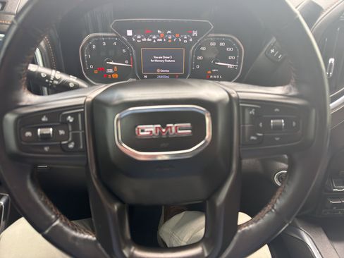 Used 2022 GMC Sierra 1500 AT4 w/ AT4 Premium Package image 25