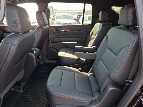 Used 2024 Chevrolet Traverse Z71 AWD/4WD image 13