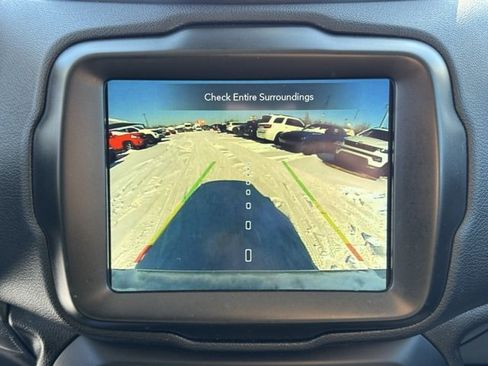 Certified 2023 Jeep Renegade Latitude image 16