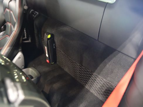 Used 2016 Ferrari 488 GTB RWD image 32