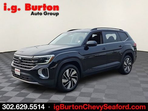 Used 2024 Volkswagen Atlas SE AWD/4WD image 3