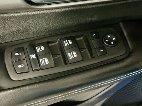 New 2026 Chrysler Pacifica Select AWD/4WD image 18
