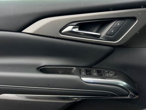 New 2025 Chevrolet Traverse LT w/ Enhanced Driving Package image 11