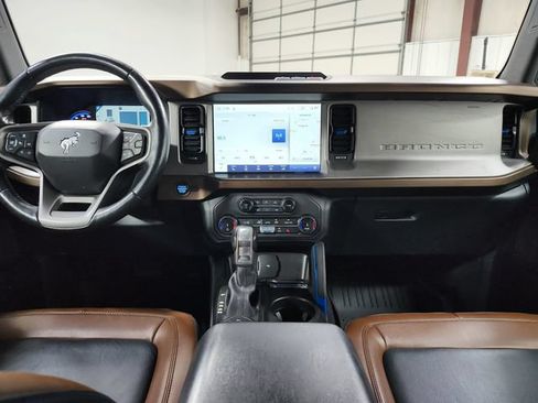 Used 2022 Ford Bronco Outer Banks AWD/4WD image 25