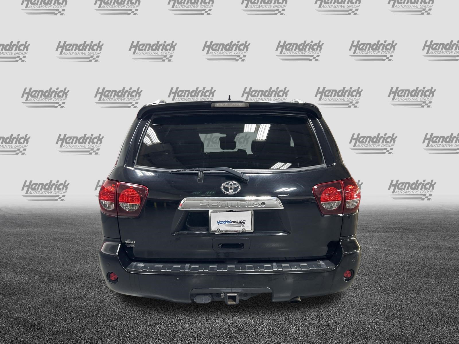 Used 2018 Toyota Sequoia Limited w/ Safety & Convenience Package AWD/4WD image 9