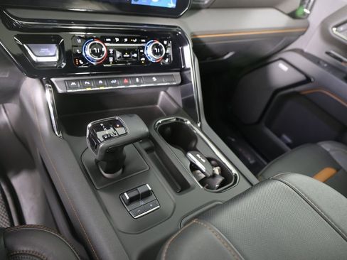 Used 2023 GMC Sierra 1500 AT4 w/ Technology Package image 26