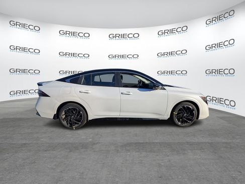 New 2026 Nissan Sentra SR w/ SR Premium Package image 8