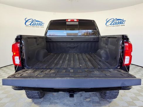 Used 2018 Chevrolet Silverado 1500 LTZ Z71 w/ Midnight Edition image 5