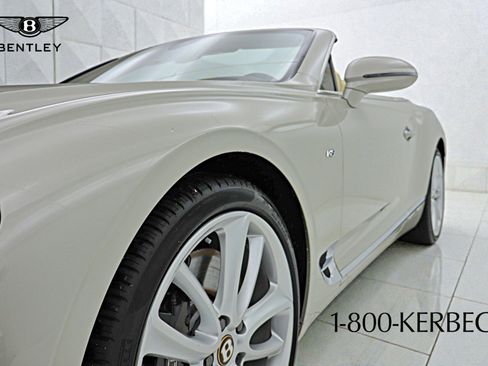 Used 2020 Bentley Continental GT image 22
